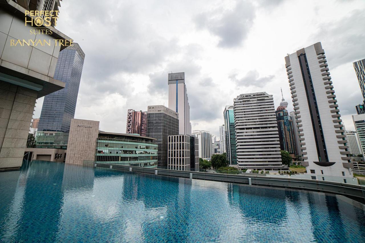 Ph Suites At Pavilion Bukit Bintang Kuala Lumpur Luaran gambar The swimming pool at the 33rd floor of the hotel